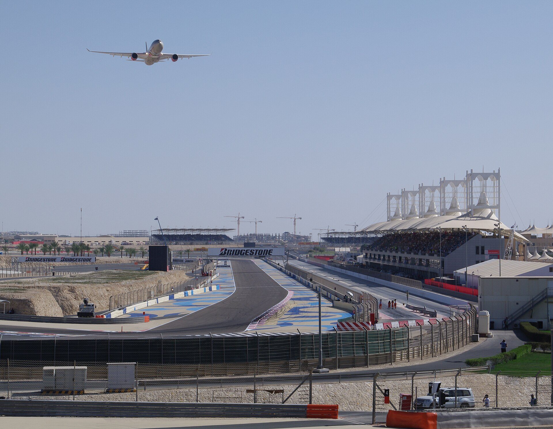 Bahrain International Circuit: the back straight