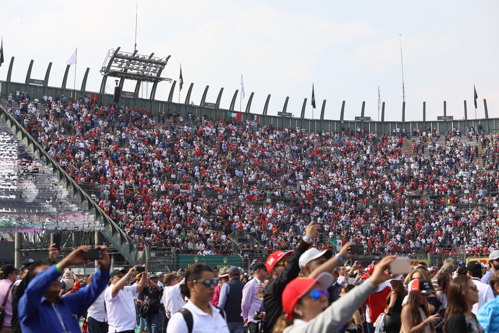 Crowd in the Foro Sol stadium grandstands at the Autódromo Hermanos Rodríguez during the 2017 Mexican Grand Prix